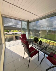 Senkrechtverschattung Balkon Innenansicht